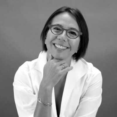 Cécile Hua